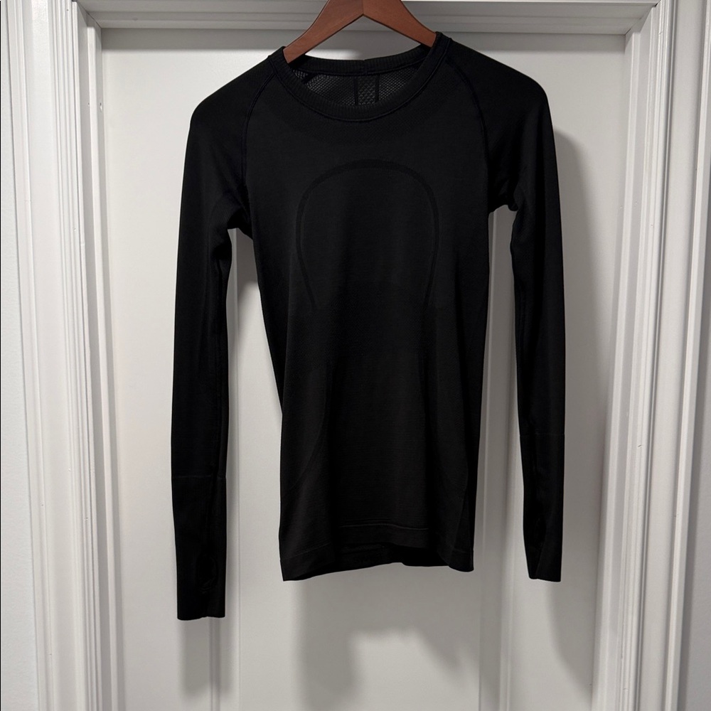 lululemon athletica Black Long Sleeve Tee